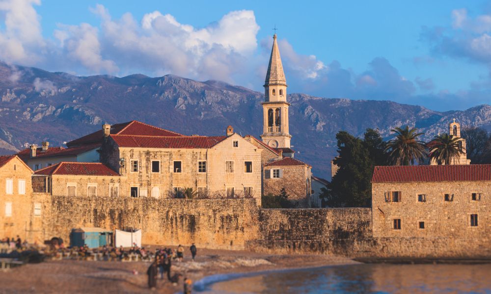 /api/cms/uploads/Budva_old_048636cebc.jpg