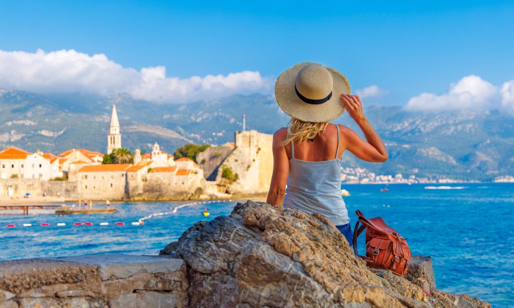 /api/cms/uploads/Budva_old_2_f2ec4c1124.jpg
