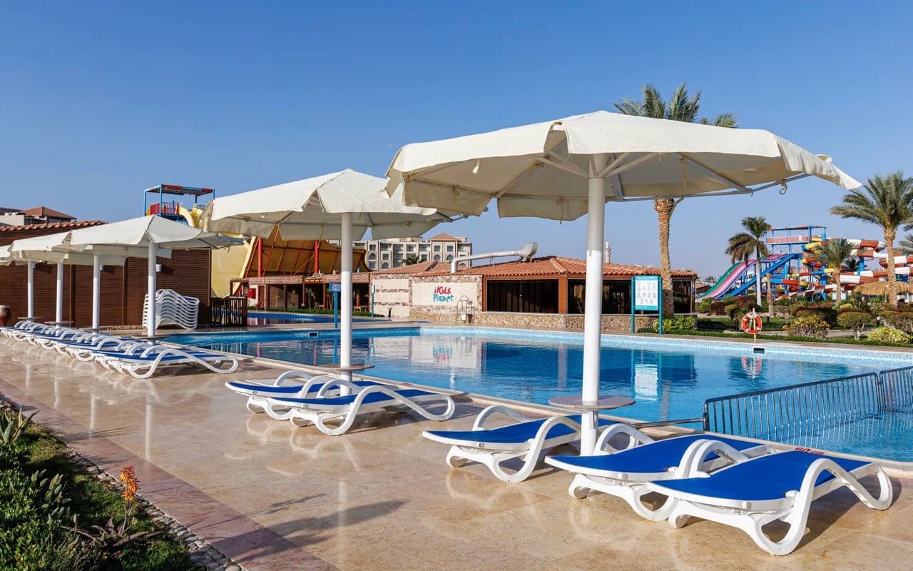 /api/cms/uploads/SUNRISE_ALORA_AQUA_PARK_5_e3cd937372.jpg
