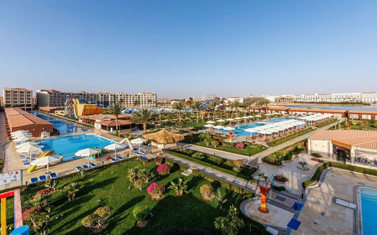 /api/cms/uploads/SUNRISE_SOLARA_AQUA_PARK_4_078443c29b.jpg