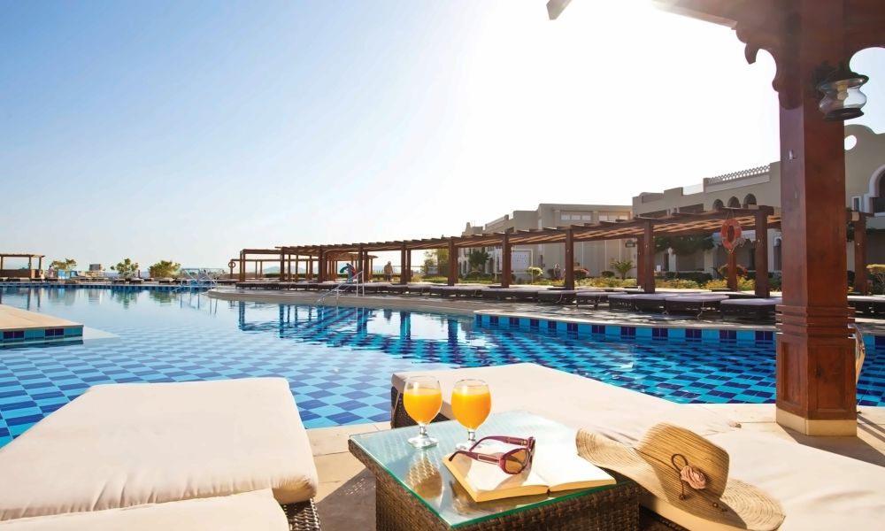 /api/cms/uploads/Sunrise_Arabian_Beach_Grand_1_639fcbdc43.jpg
