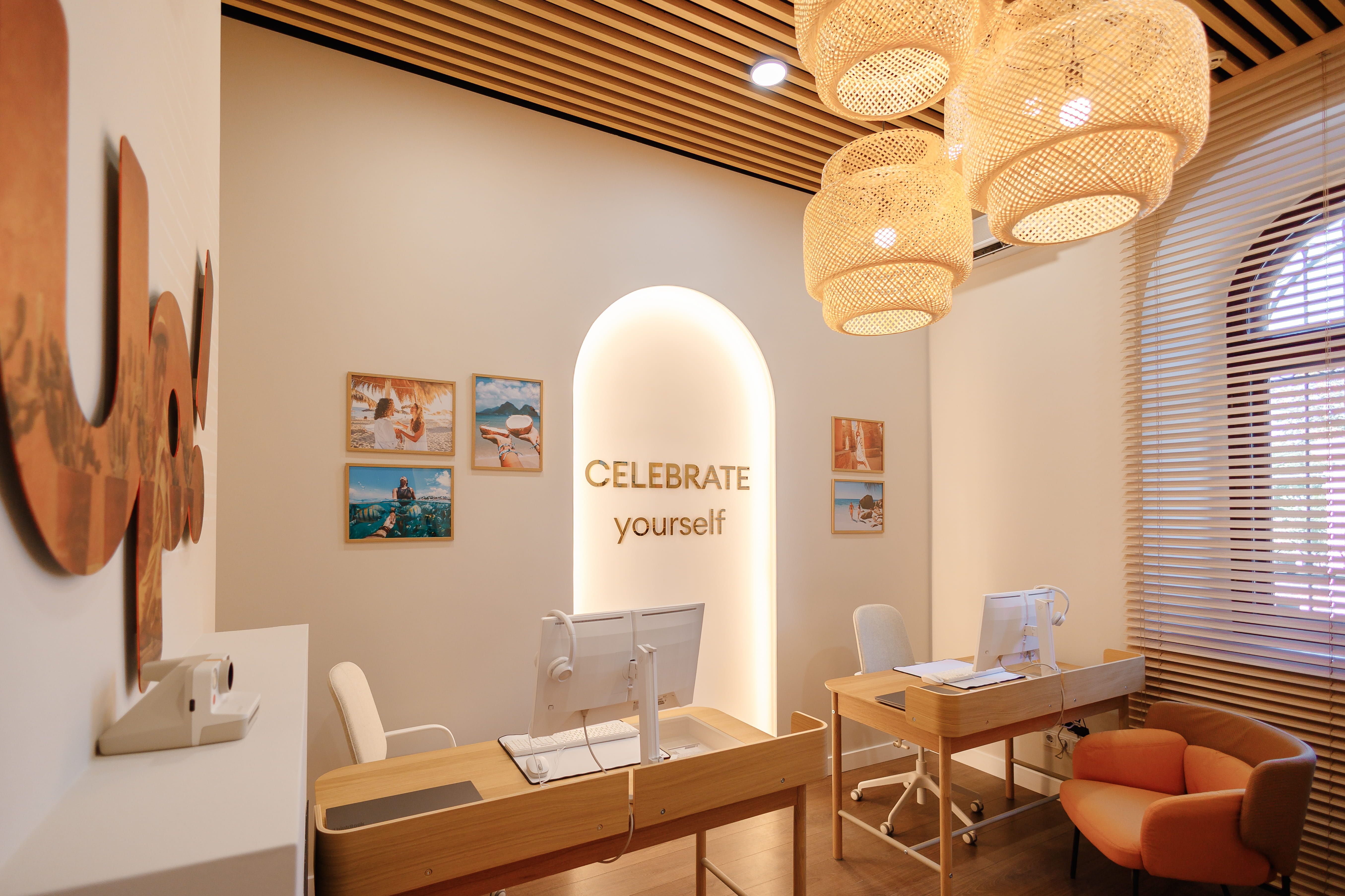 Travel Shop 3