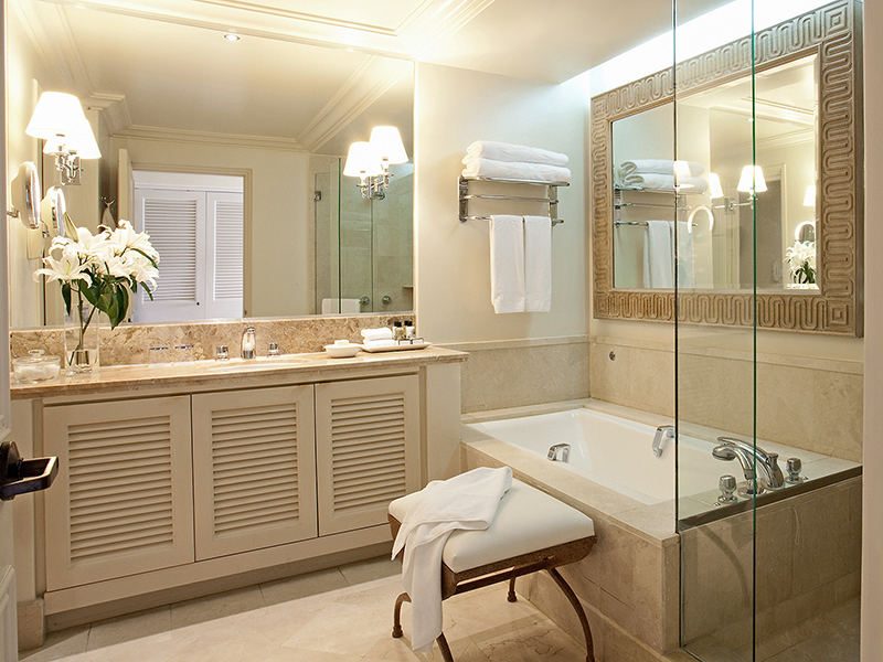 Anassa-Hotel-Garden-View-Room-bathroom-3C