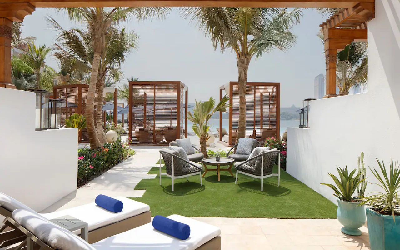 AnyConv.com__Park-Hyatt-Dubai-P642-Lagoon-Beach-Room-Outdoor.16x9