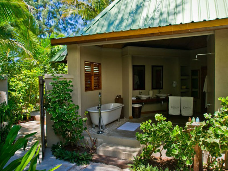 Deluxe Beach Cottage3