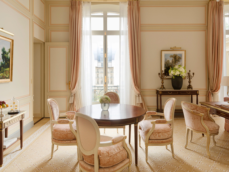 Deluxe Suite5