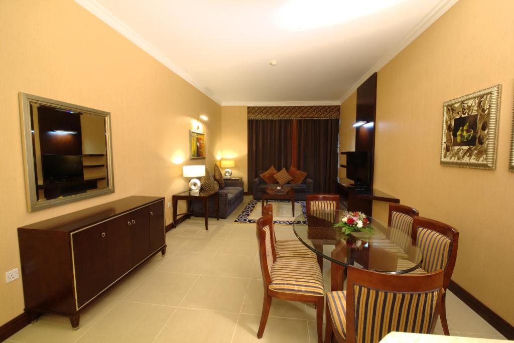 Executive Two Bedroom Suites (3)