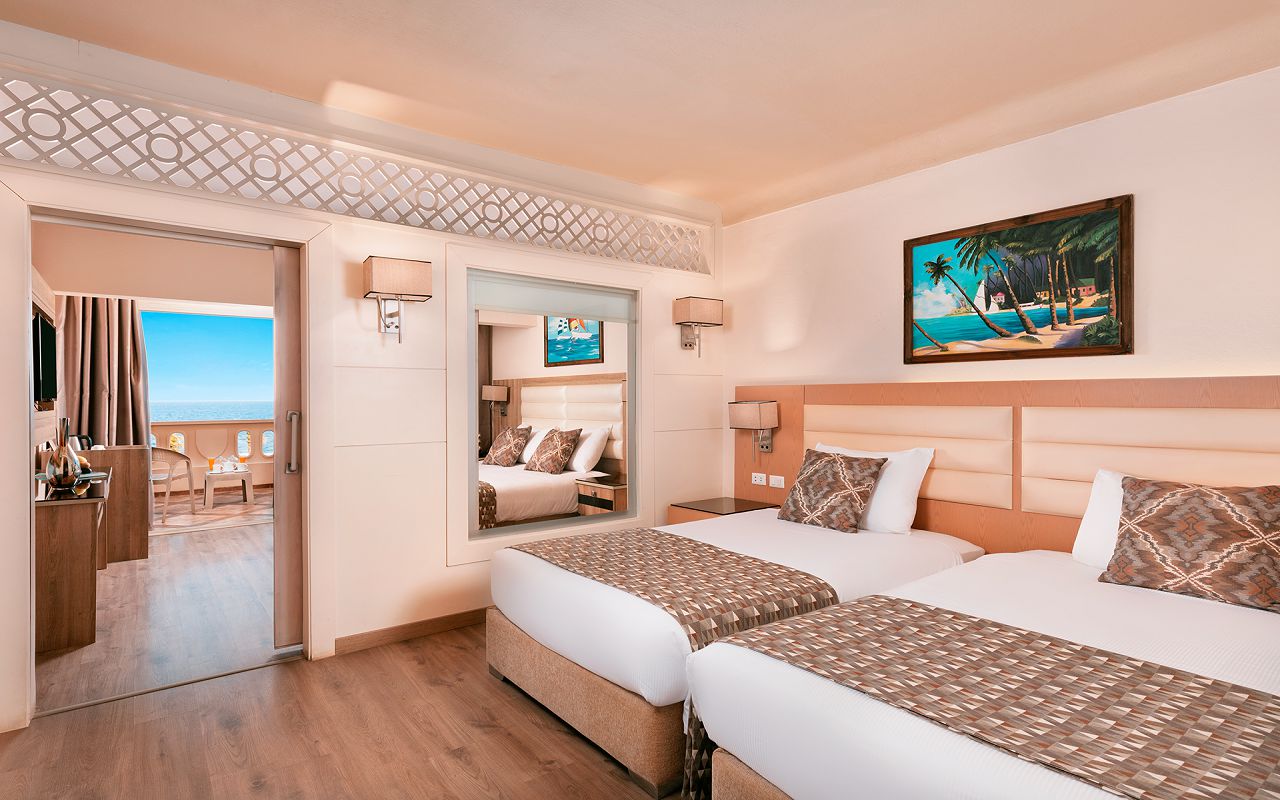 Family Room Sea View 1
