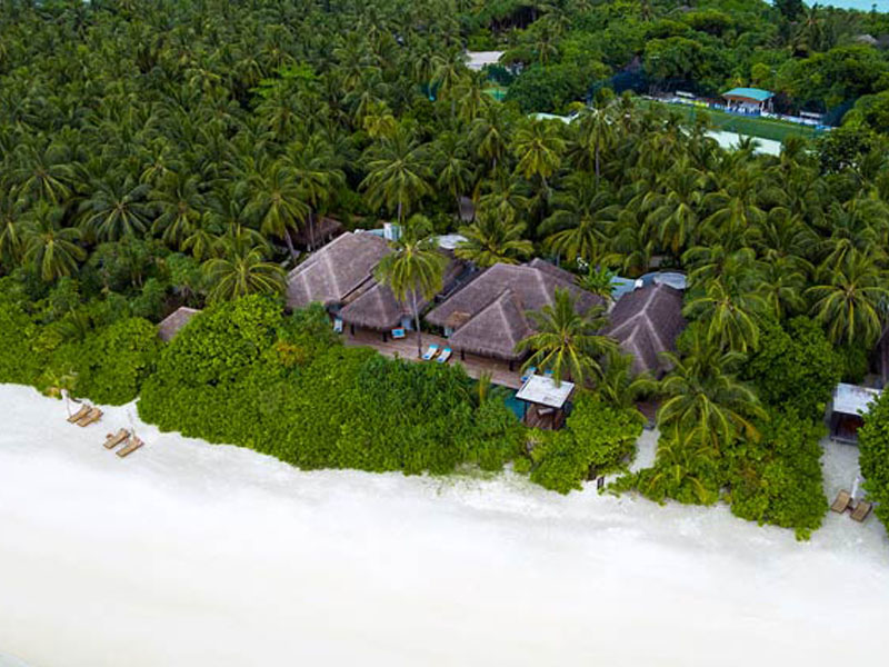 Four Bedroom Beach Pool Residence5