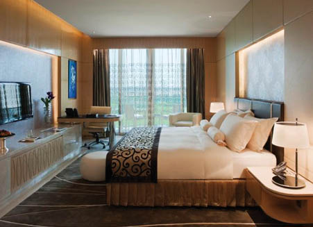 GRAND DELUXE BALCONY ROOM