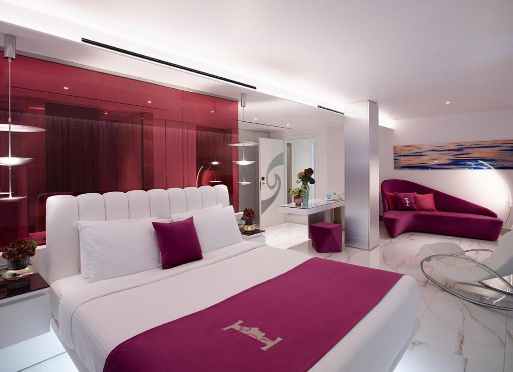 Gold Sky Suite with Panoramic Sea View (4)