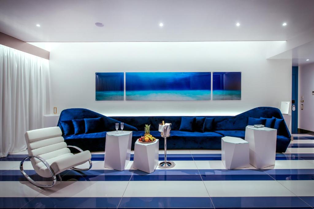 Gold Star Suite with Private Pool (5)