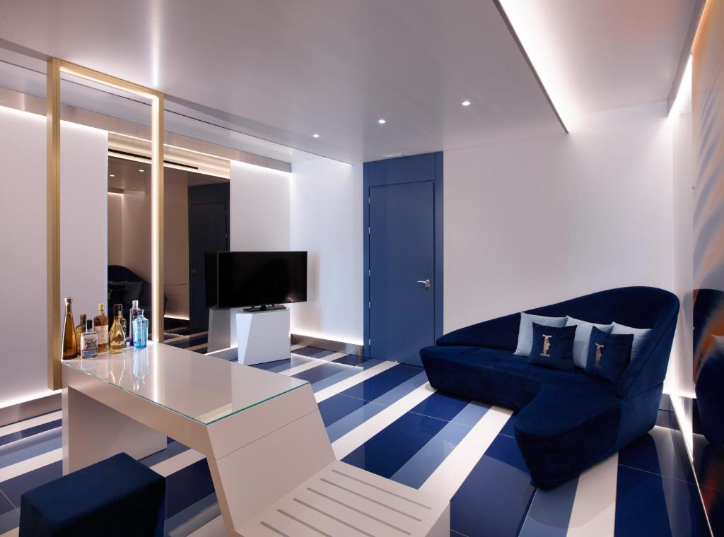 Gold Suite Sea View Private Pool (2)