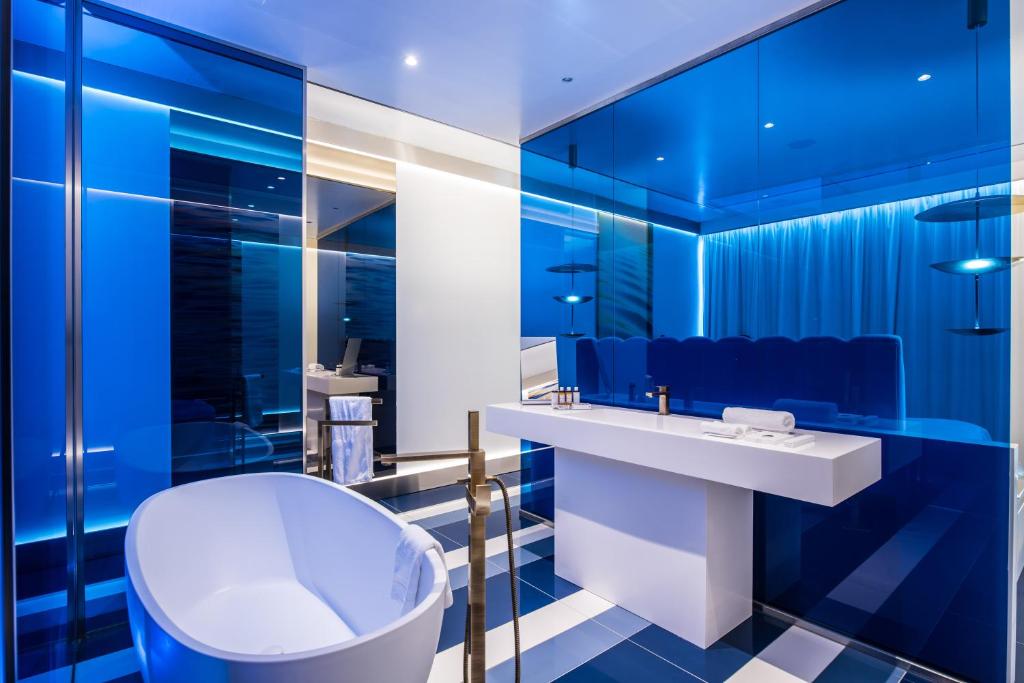 Gold Suite Sea View Private Pool (4)