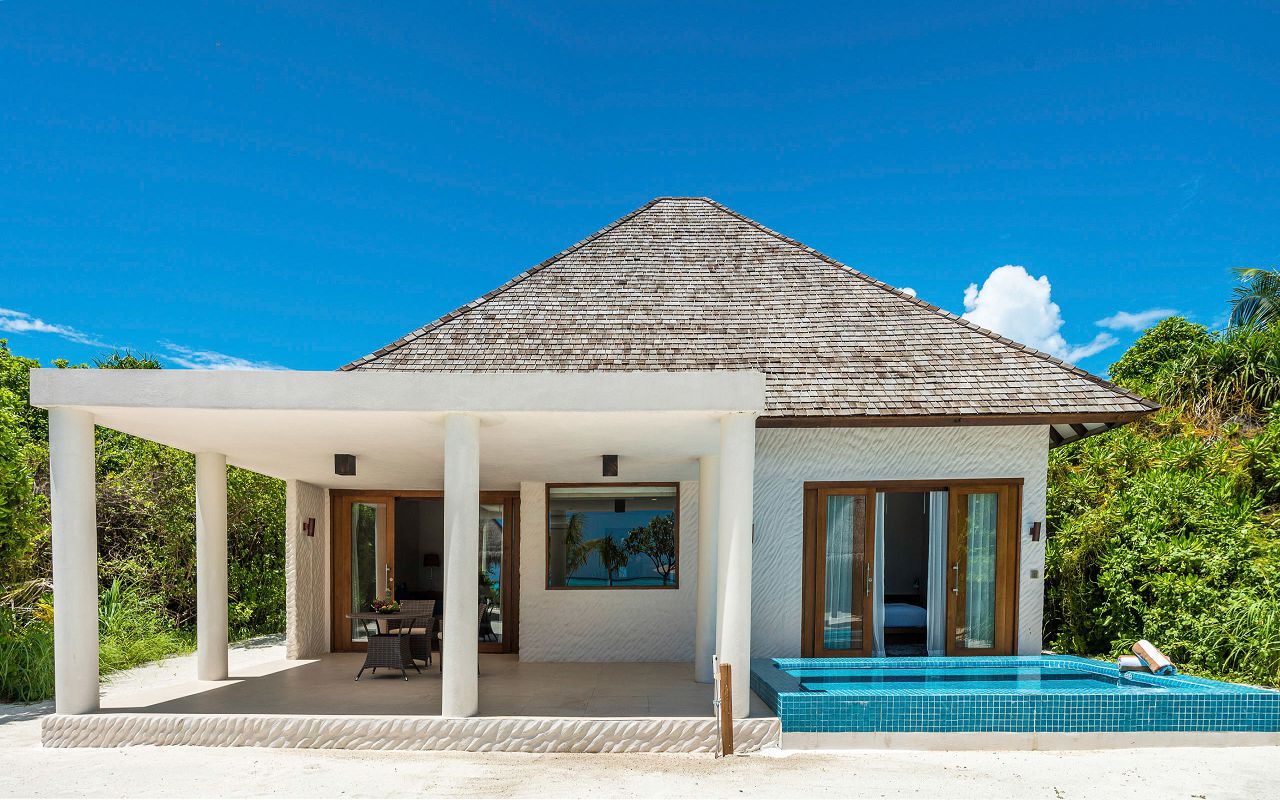 Hideaway Maldives villas 4 Beach Residence plunge pool garden and pool (5)
