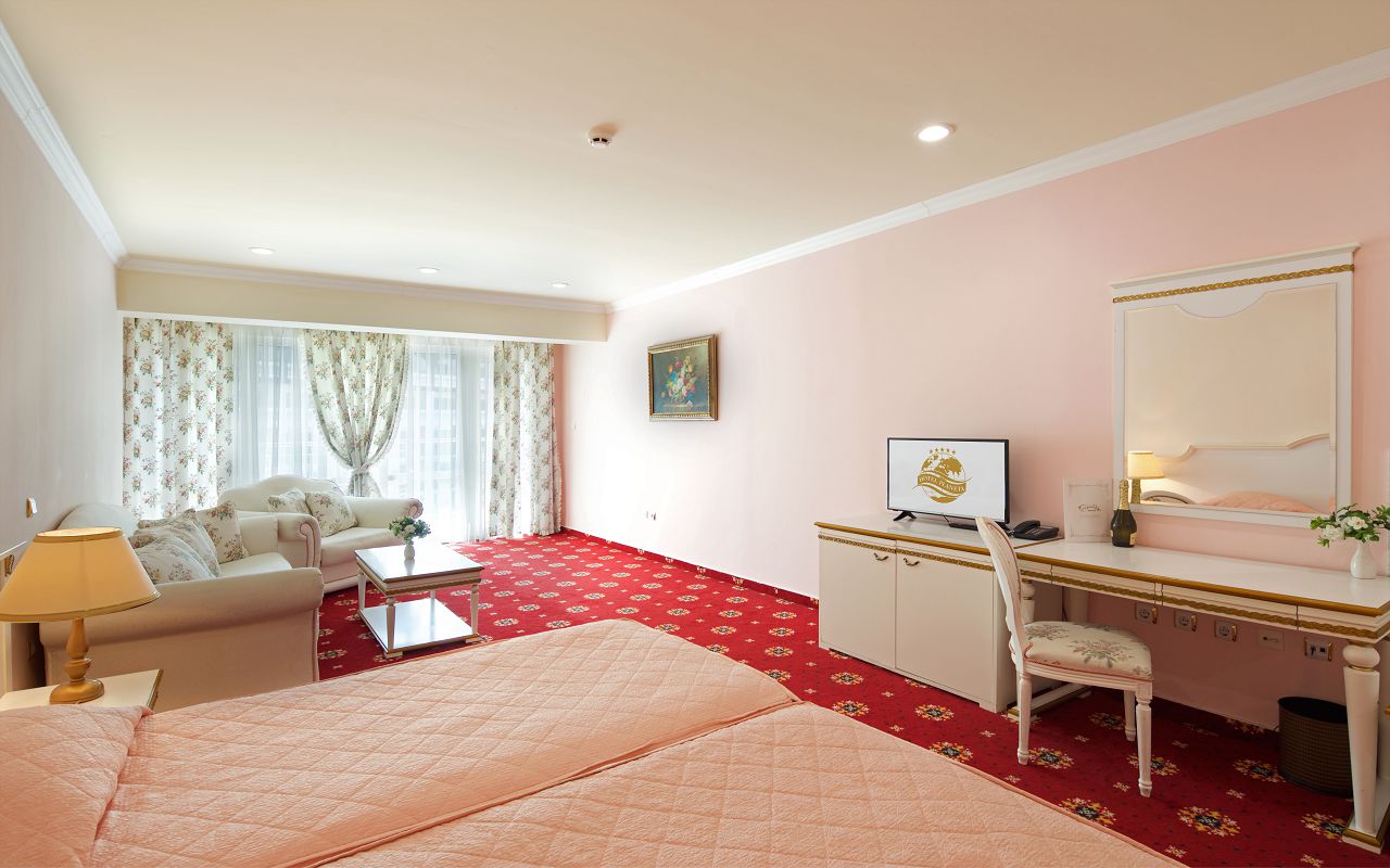 Planeta-Superior-Room-1