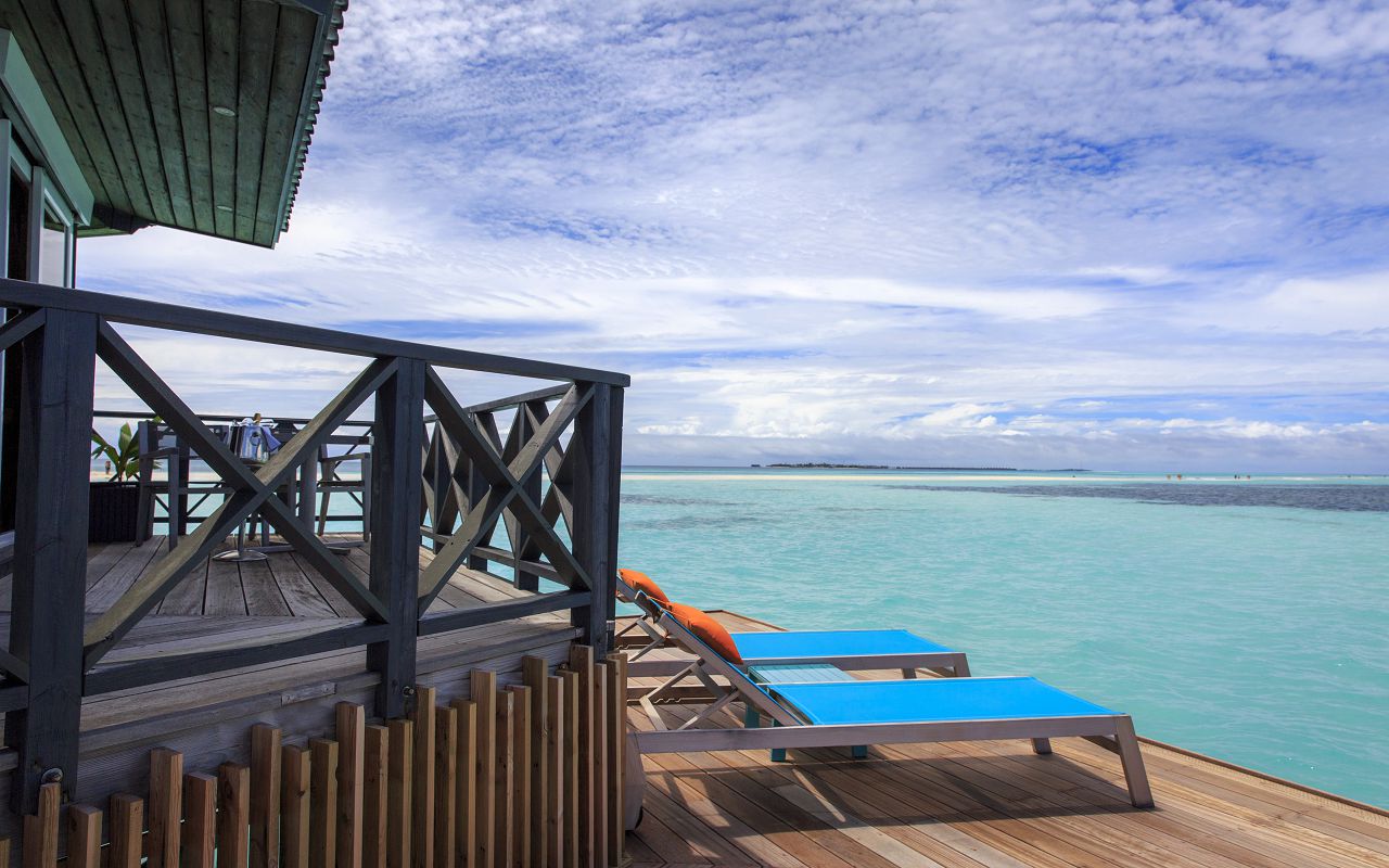 Sangu Water Villa Honeymoon Suite (4)