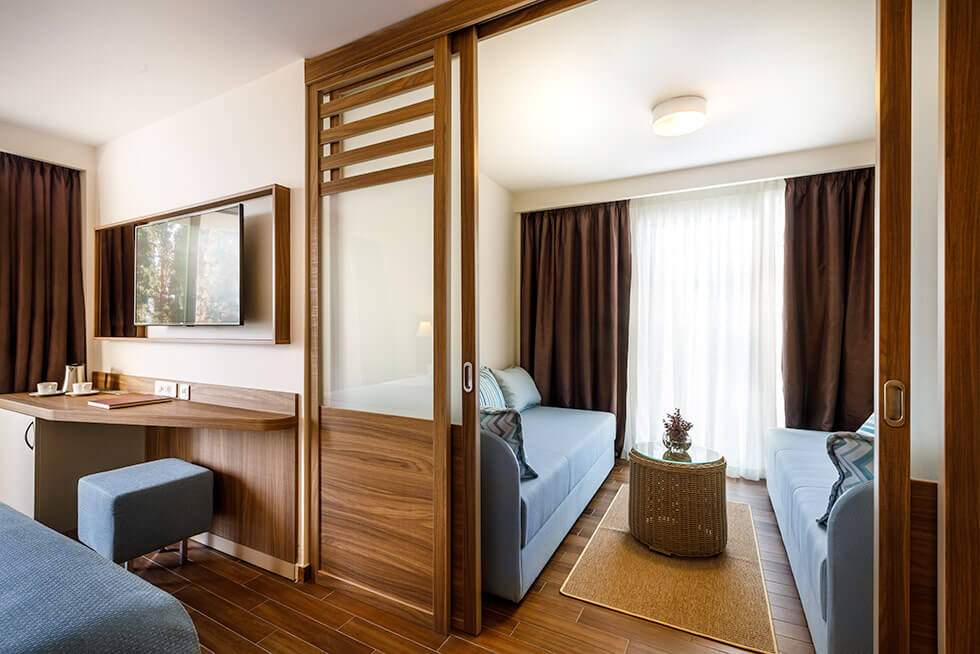 Standard family room with balcony 2