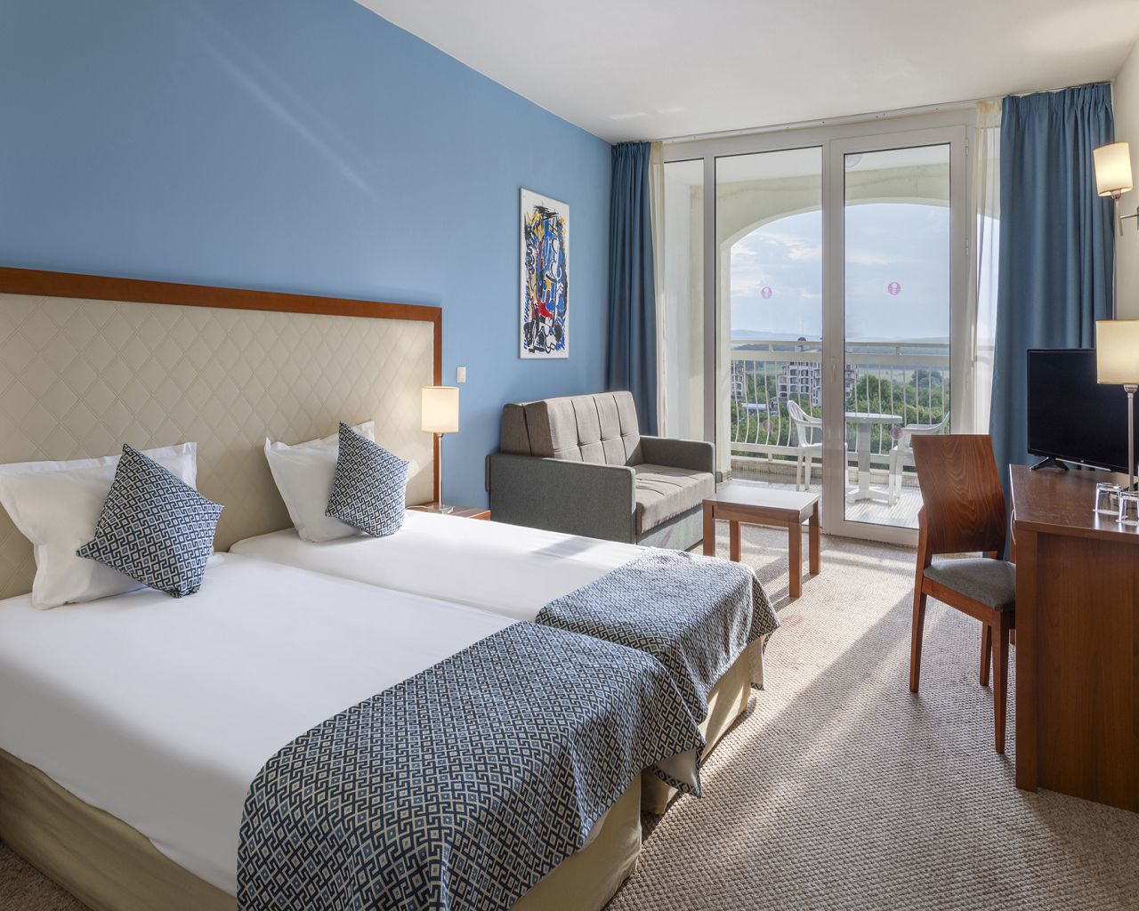 Twin room park view 2