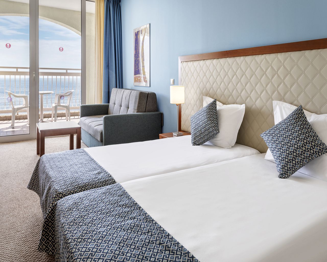 Twin room sea view 4
