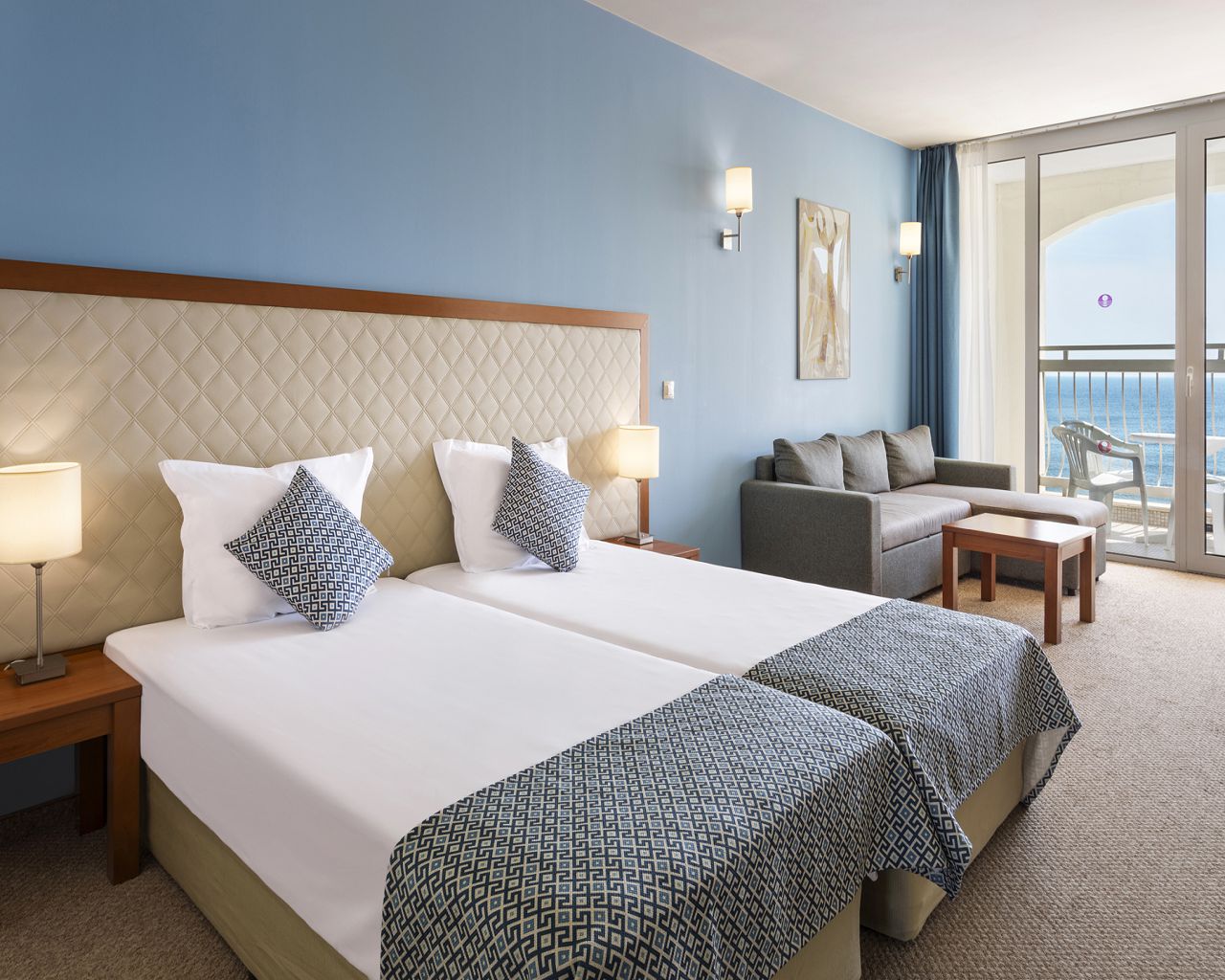 Twin room sea view 5