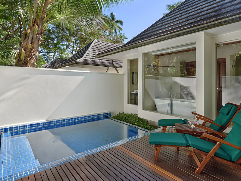 beachfront villa with plunge pool 3