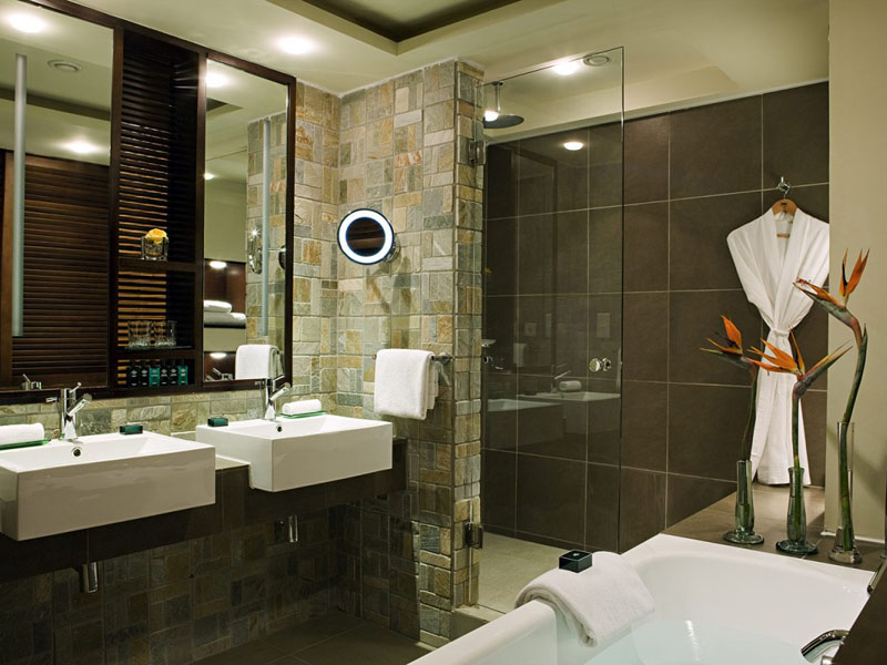 gallery_Luxury-Double-Room-Bathroom