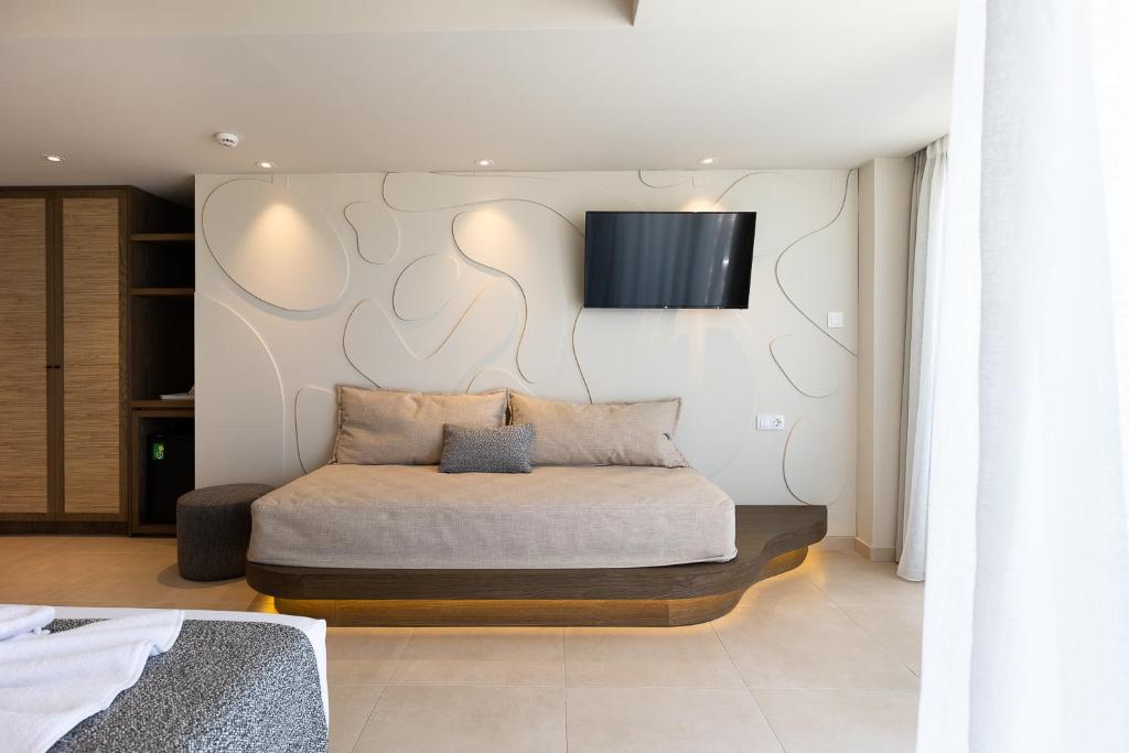 ex suite 2