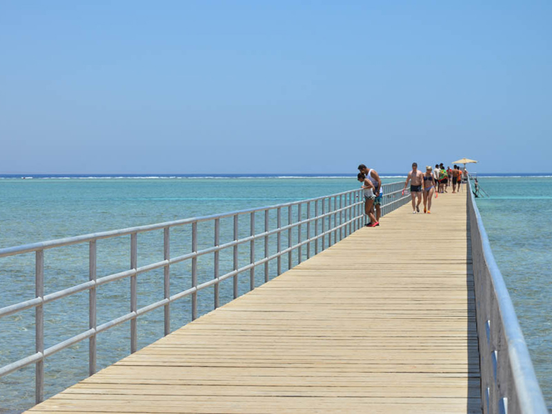 Тур на море из казани. Пляж Аква Феодосия. Пляж Аква Феодосия фото. Тур на море. Sea Beach Aqua Park Resort 4.