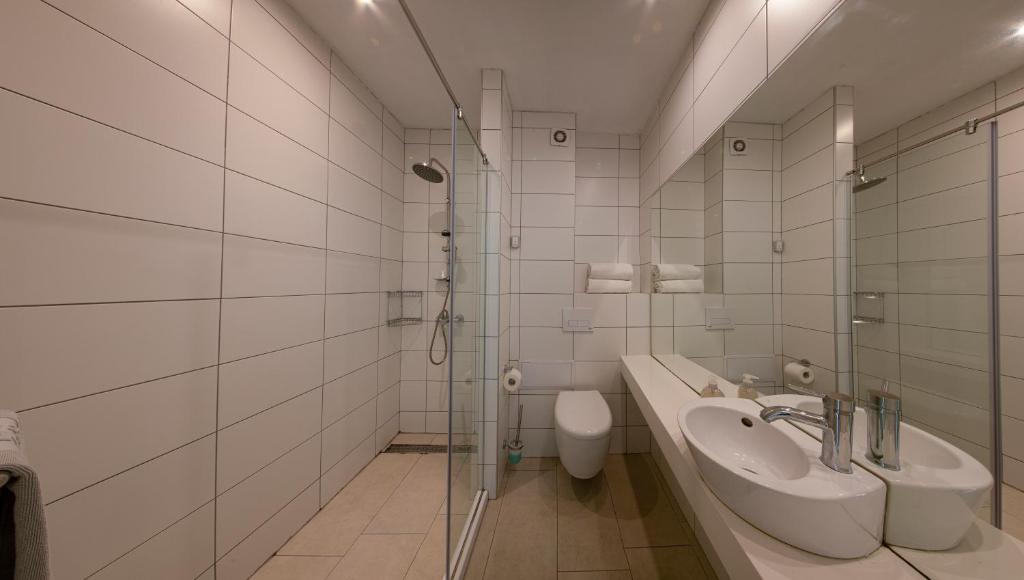 Apartment 1 Bedroom 2