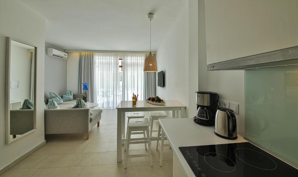 Apartment 1 Bedroom 6