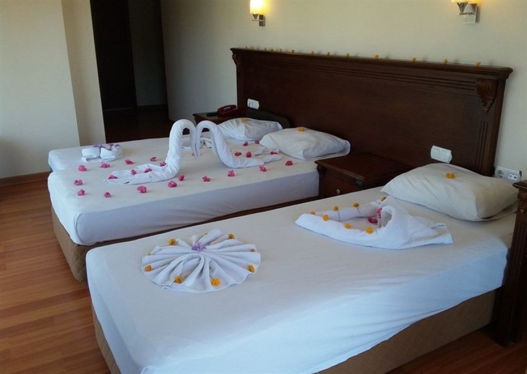 Standard Room (3)