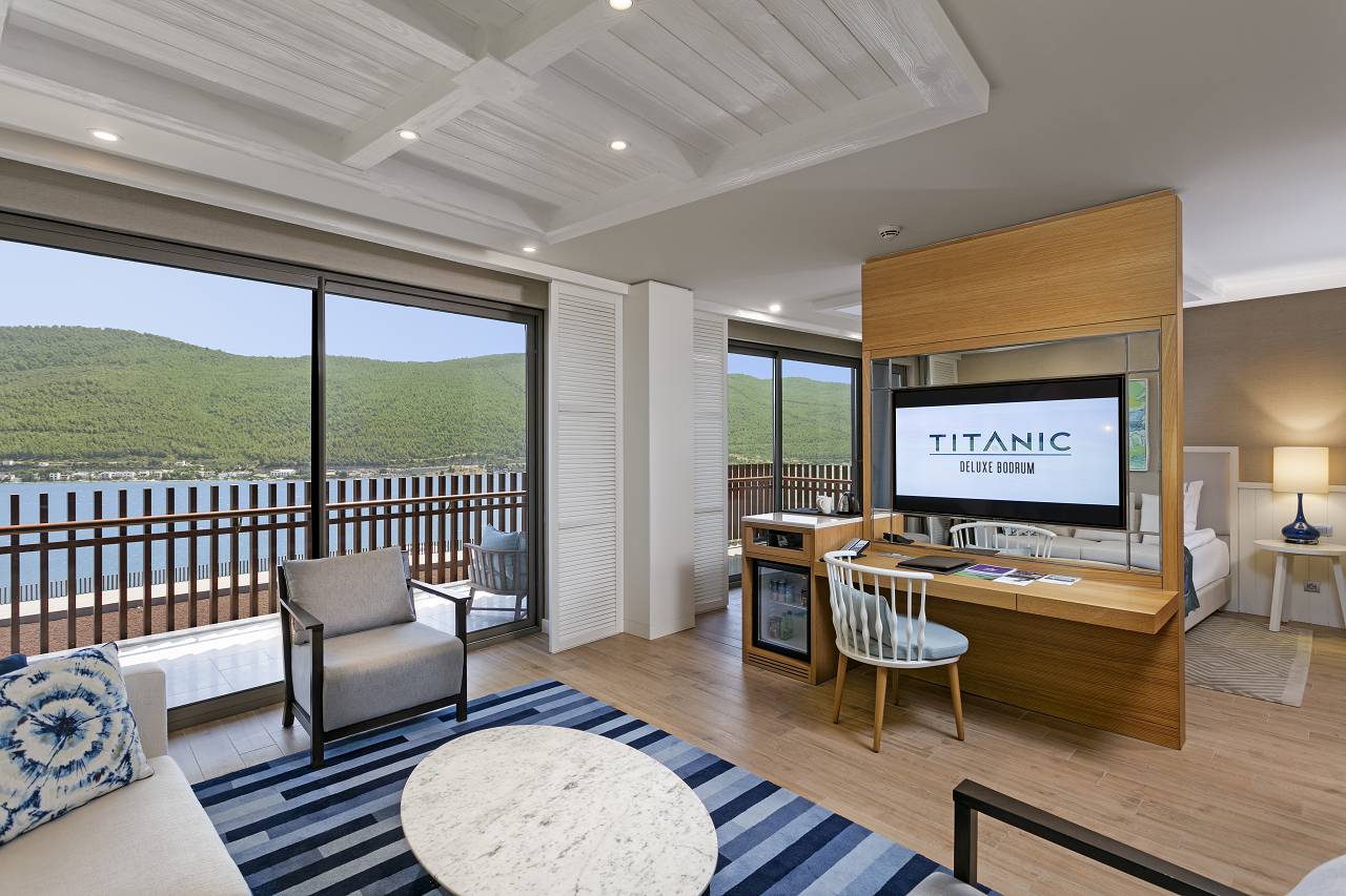 Titanic Luxury Collection Bodrum_ Deluxe Suite 8