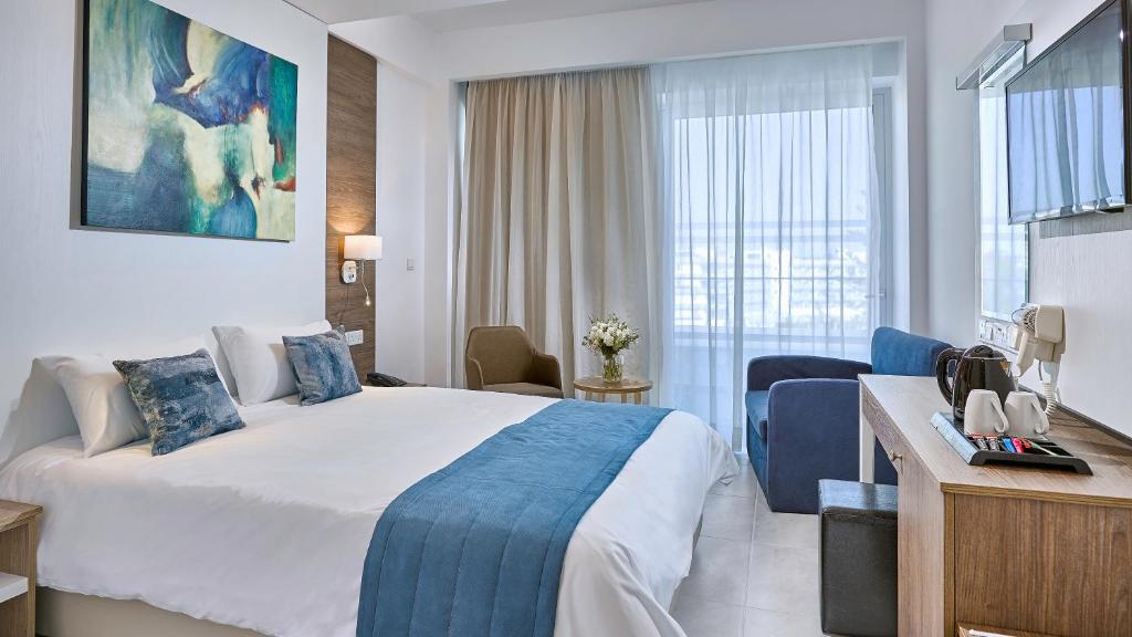 Double Room Side Sea View (1)