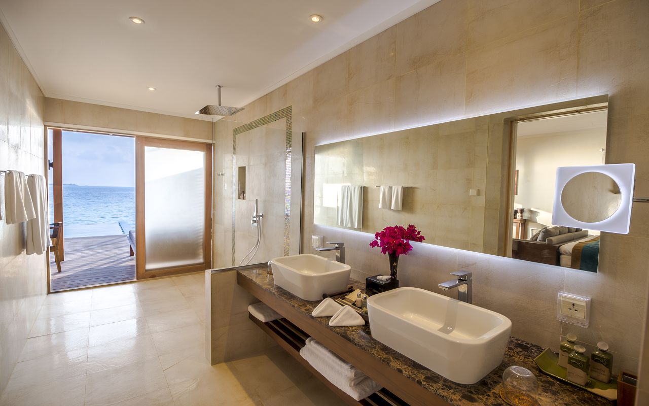 HurawalhiOceanPoolVillaBathroomInterior