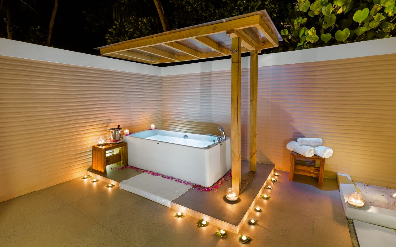 Beach Villa Open Bathroom (2)