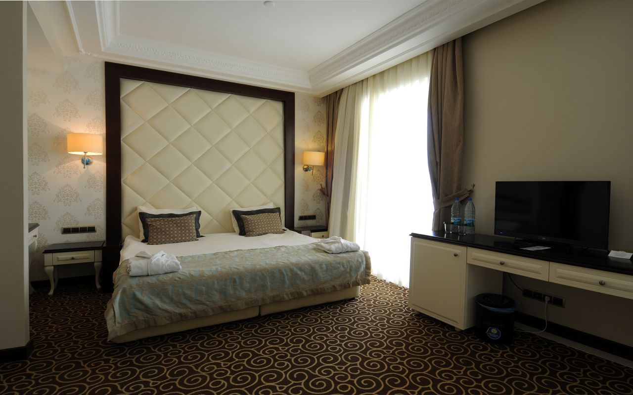 SUITE 1