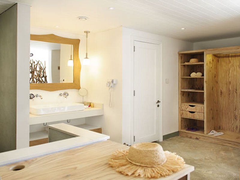 Couple Junior Suite - Bathroom