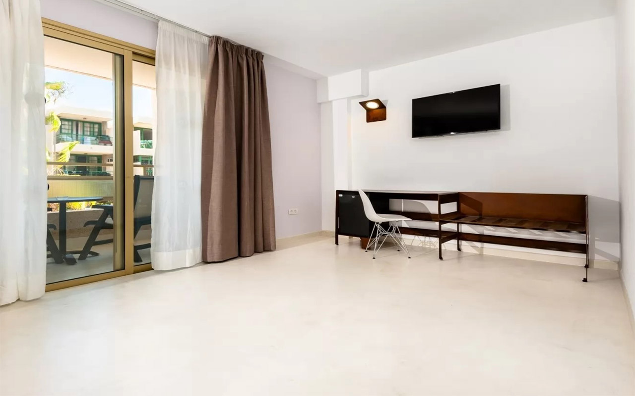 Double Room with living room (2)