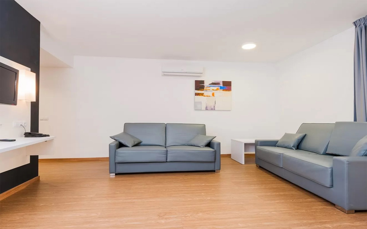 One Bedroom Apartment Bungalow with kitchen (2)