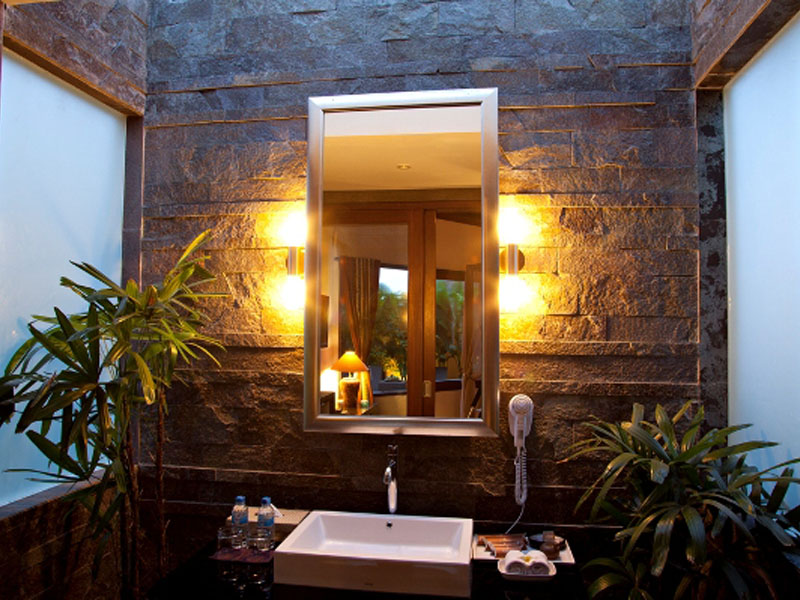 1-bedroom-jacuzzi-suite-02