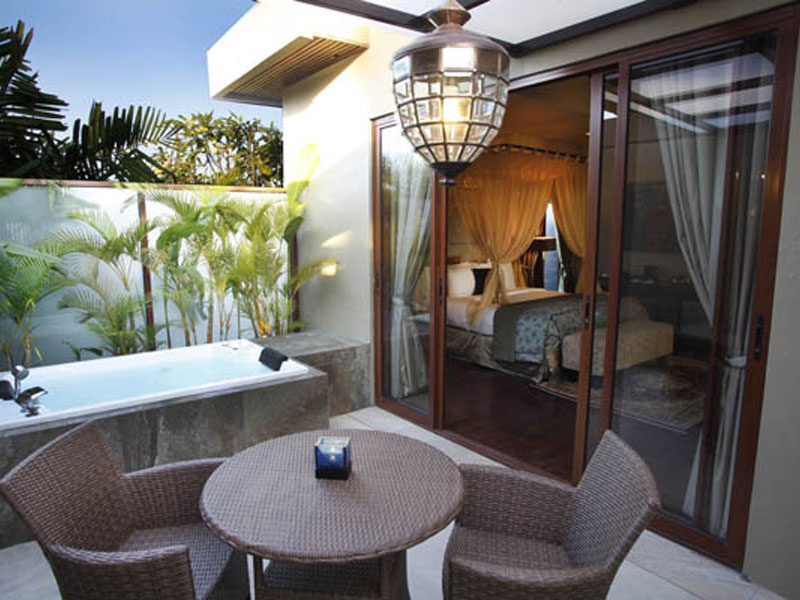 1-bedroom-jacuzzi-suite-11