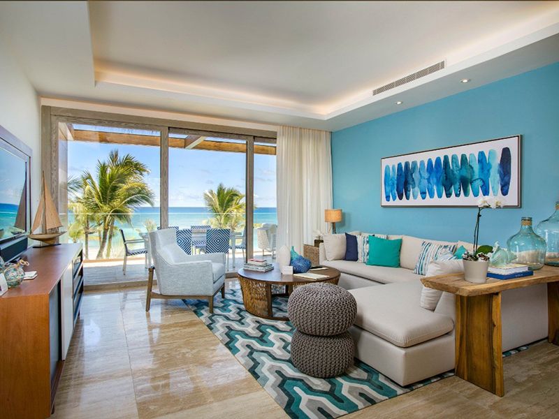 Beachfront One Bedroom Suites4