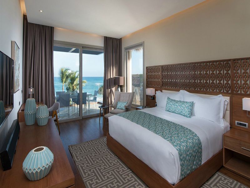Beachfront Two Bedroom Suites2