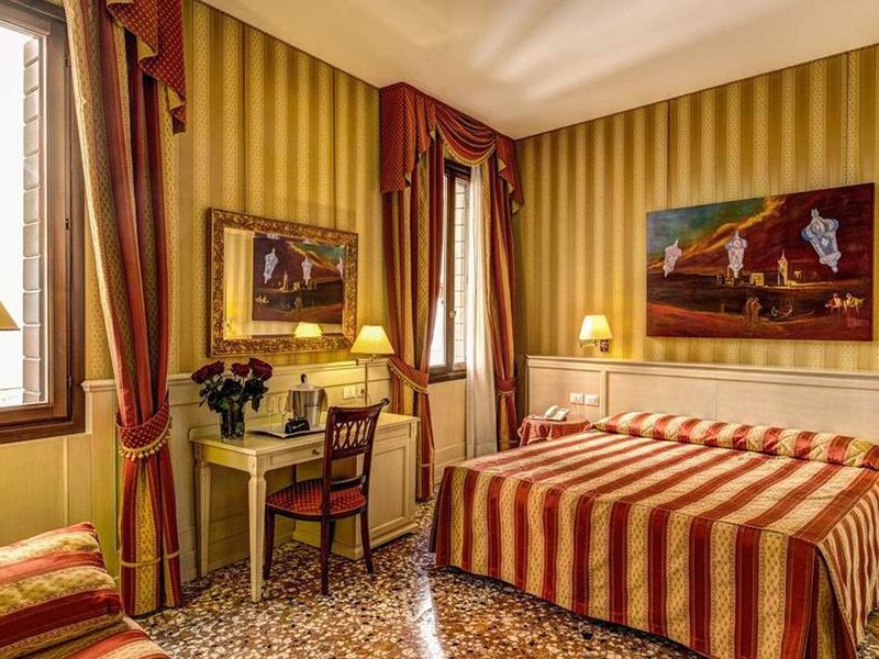 Deluxe Double Room with Canal View