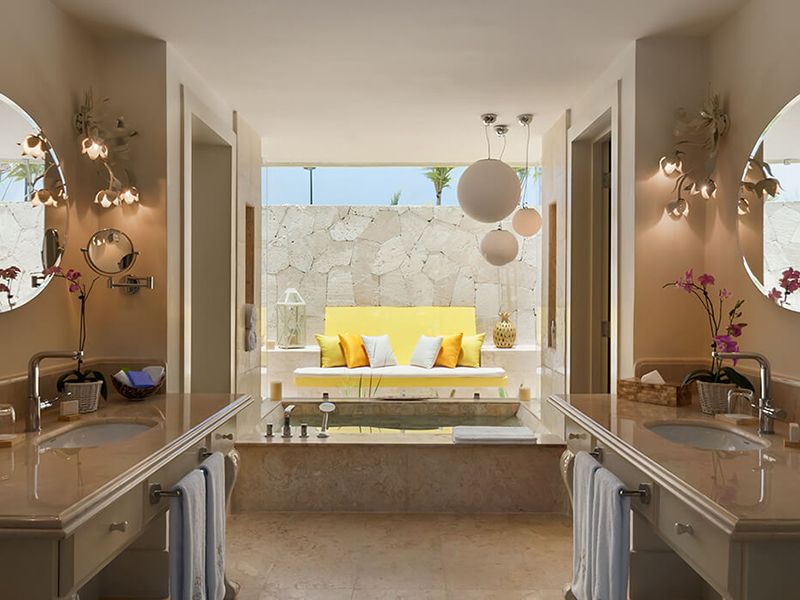 Luxury Pool Family Suites2