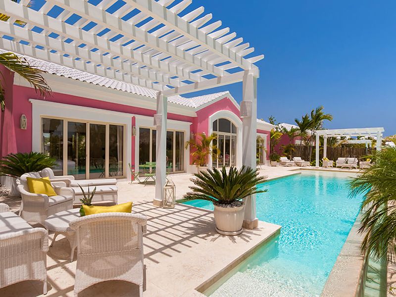 Luxury Pool One Bedroom Suites5