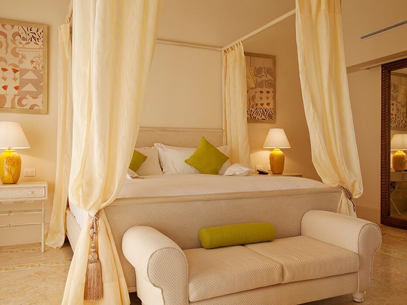 Luxury Pool One Bedroom Suites8