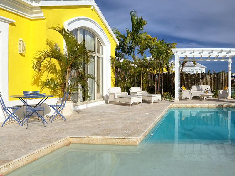Luxury Pool One Bedroom Suites9