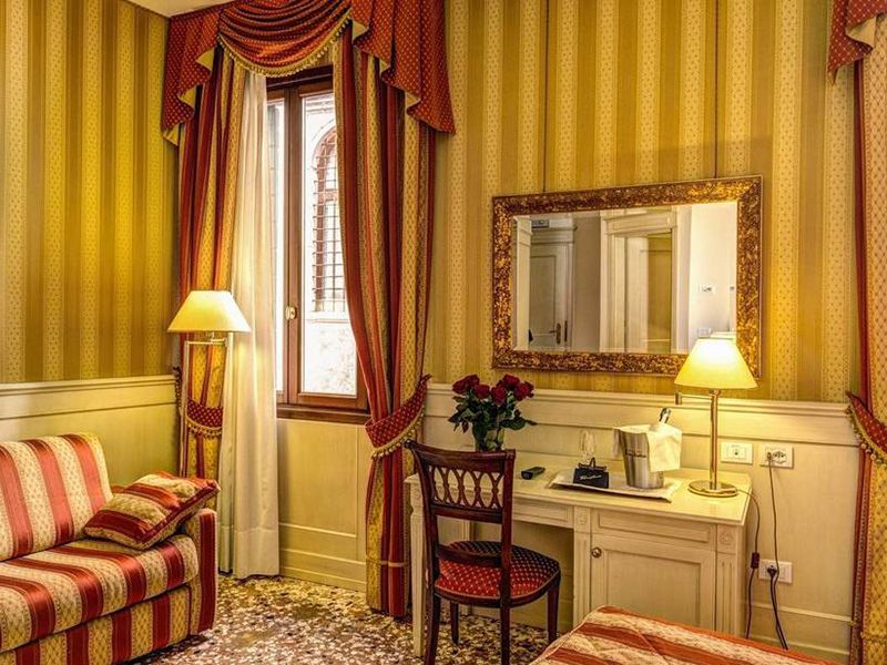 Quadruple Room5